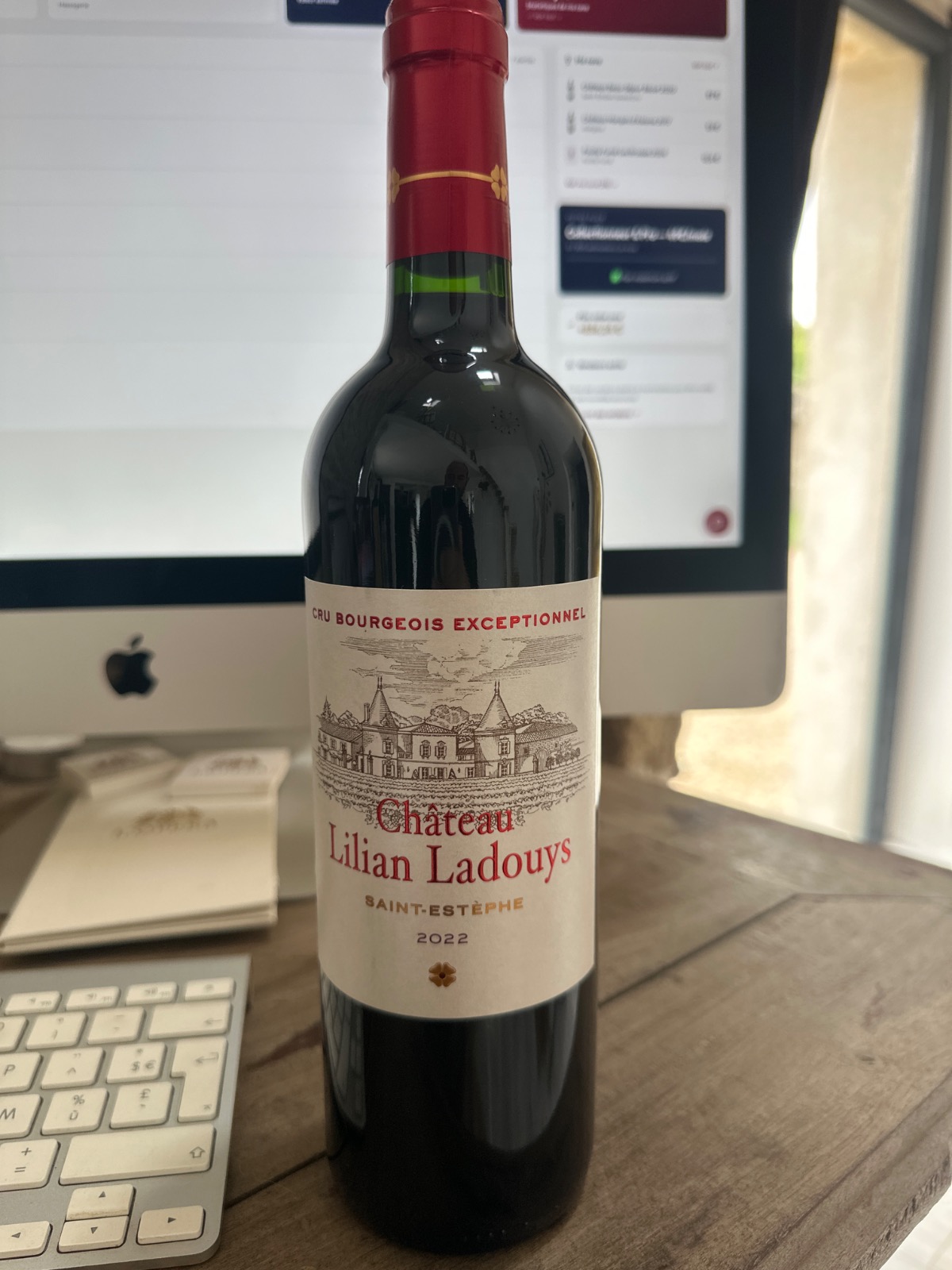 Château Lilian Ladouys 2022 — vente entre particuliers 1001caves.fr Bouteille — Château Lilian Ladouys 2022 — 1001caves