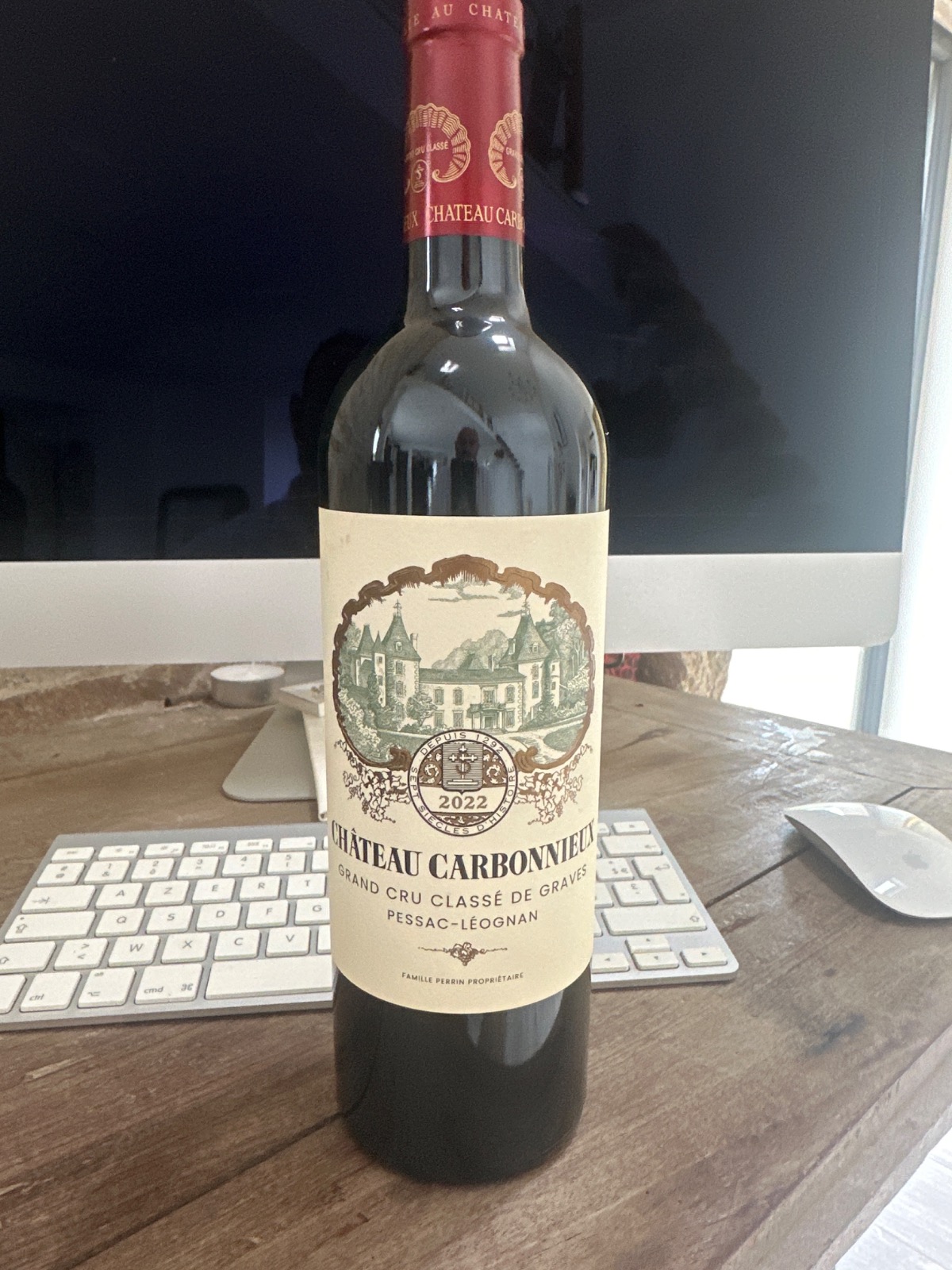 Château Carbonnieux 2022 — vente entre particuliers 1001caves.fr Bouteille — Château Carbonnieux 2022 — 1001caves